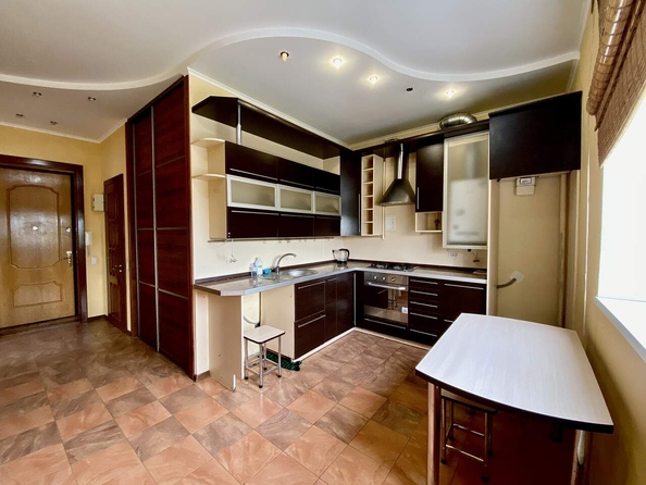 
  Продается 2-комн. квартира, 71 м², Осипенко ул, д. 8
. Фото 1.