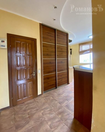 
  Продается 2-комн. квартира, 71 м², Осипенко ул, д. 8
. Фото 7.