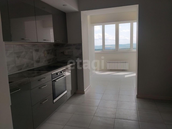 
  Продается 2-комн. квартира, 70 м², Доваторцев ул, д. 90
. Фото 2.