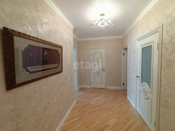 
  Продается 2-комн. квартира, 66 м², Л.Толстого ул, д. 25
. Фото 7.