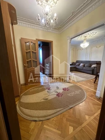
  Продается 4-комн. квартира 129.8 м². Фото 1.