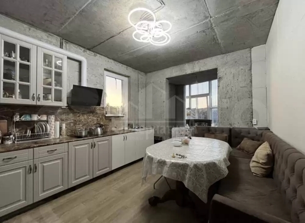 
  Продается 2-комн. квартира 76 м². Фото 1.
