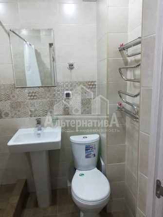 
  Продается 2-комн. квартира, 38 м², Андрея Губина ул
. Фото 5.