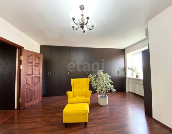 
  Продается 2-комн. квартира, 86.8 м², Горького ул, д. 34
. Фото 10.