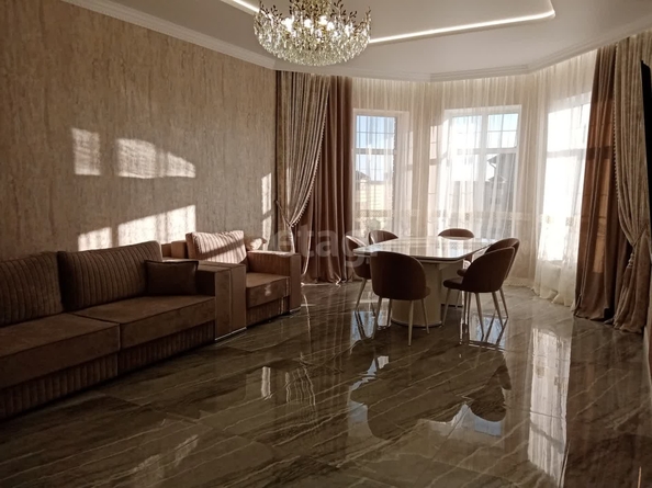 
  Продается дом, 200 м², Ставрополь
. Фото 2.