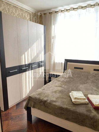 
  Сдается 1-комн. квартира, 65 м², Революции ул
. Фото 2.