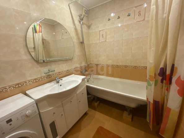 
  Сдается 2-комн. квартира, 75 м², Макарова пер, д. 10/1
. Фото 8.