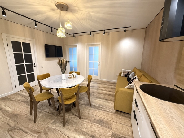 
  Продается 2-комн. квартира, 65 м², Бунимовича ул, д. 1
. Фото 2.
