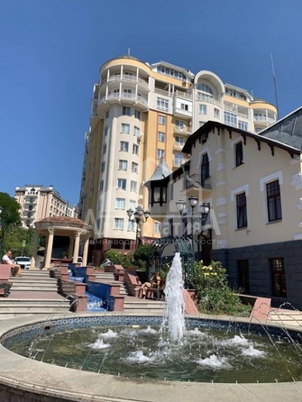 
  Продается 3-комн. квартира, 145.4 м², Дзержинского пр-кт
. Фото 1.