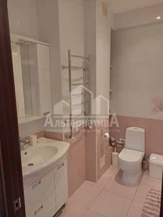 
  Продается 1-комн. квартира, 56 м², Кирова ул
. Фото 8.