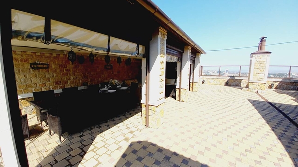
  Продается 4-комн. квартира, 180 м², Дзержинского ул, д. 158
. Фото 1.