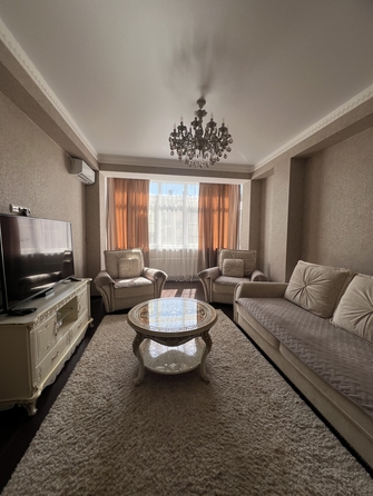 
  Продается 2-комн. квартира, 79.6 м², Очаровательная ул, д. 3
. Фото 4.