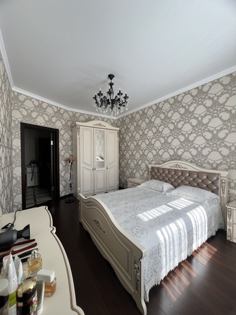 
  Продается 2-комн. квартира, 79.6 м², Очаровательная ул, д. 3
. Фото 7.
