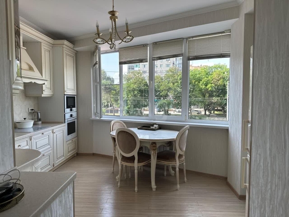 
  Продается 3-комн. квартира, 132.5 м², Лермонтова ул, д. 212
. Фото 2.