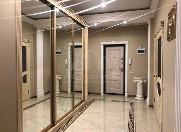 
  Продается 3-комн. квартира, 120 м², Октябрьская ул
. Фото 1.