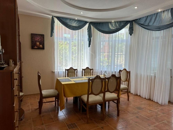
  Продается 4-комн. квартира 200 м². Фото 2.
