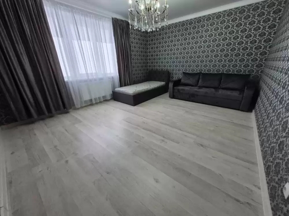 
  Продается 1-комн. квартира 50.4 м². Фото 1.