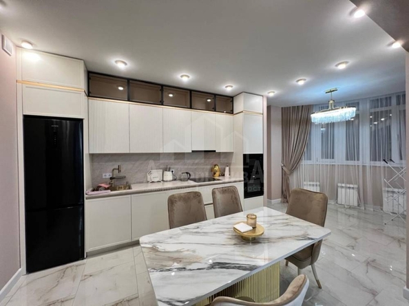 
  Продается 2-комн. квартира 70 м². Фото 2.