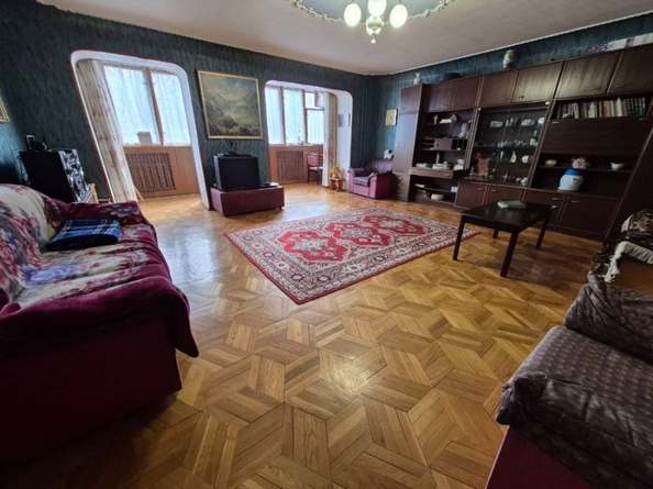 
  Продается 4-комн. квартира 128 м². Фото 1.