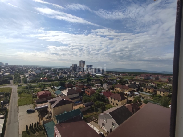 
   Продам 3-комнатную, 93 м², Южный обход ул, 1/1

. Фото 11.