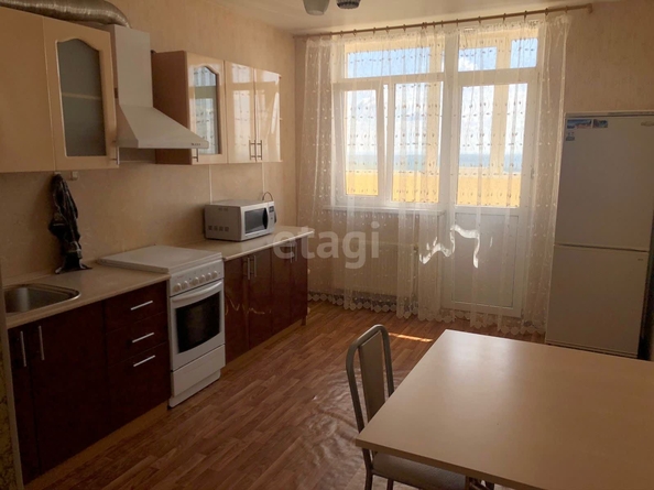 
   Продам 1-комнатную, 43.4 м², Октябрьская ул, 190/1

. Фото 1.