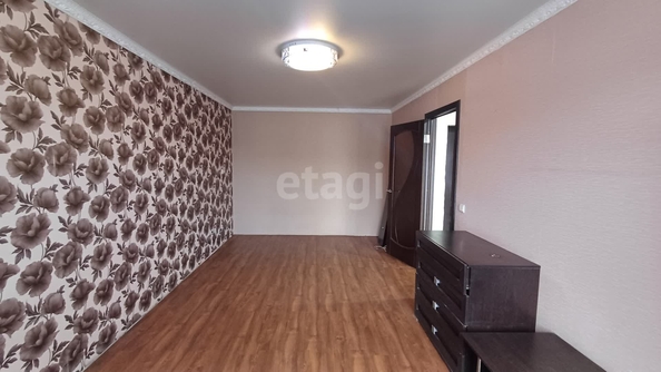 
   Продам 1-комнатную, 36.4 м², Полеводческая ул, 1/12

. Фото 1.