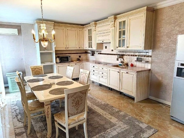 
  Продается 4-комн. квартира 195 м². Фото 2.