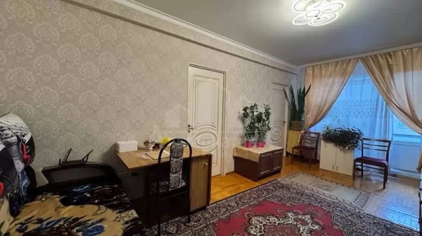 
  Продается 4-комн. квартира 62.7 м². Фото 1.