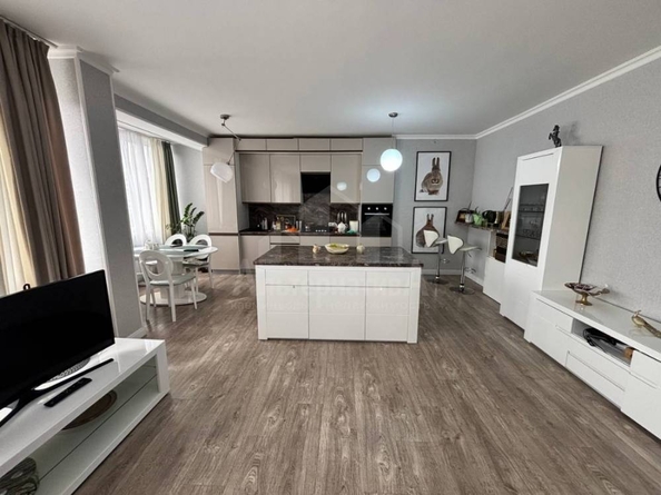 
  Продается 2-комн. квартира 83 м². Фото 1.