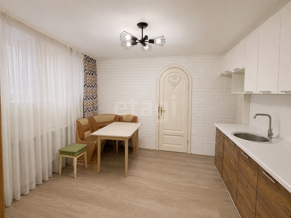 
  Продается 3-комн. квартира 83 м². Фото 1.