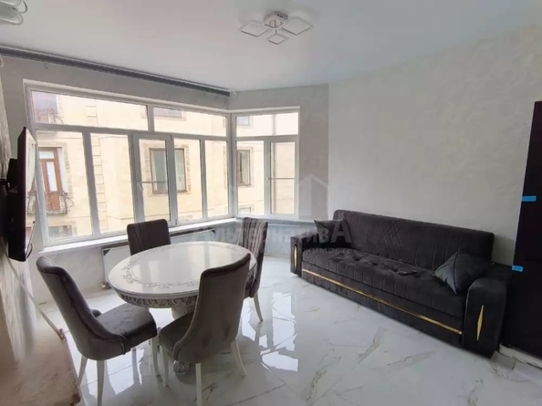 
  Продается 1-комн. квартира 63 м². Фото 1.