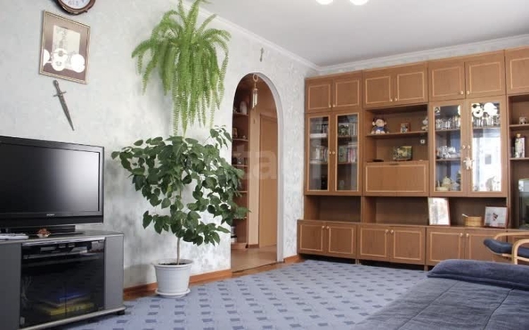 
  Продается 4-комн. квартира 75 м². Фото 1.