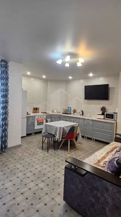 
  Продается 2-комн. квартира 70 м². Фото 2.