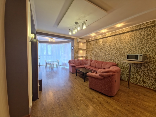 
  Сдается 3-комн. квартира 114 м². Фото 1.