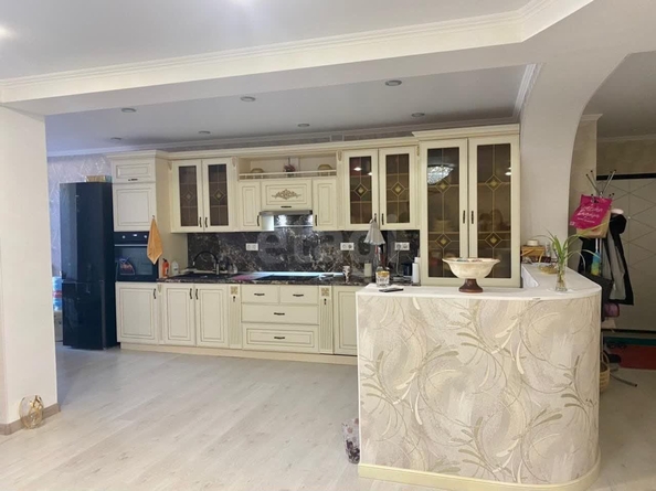 
  Продается 4-комн. квартира 200 м². Фото 3.