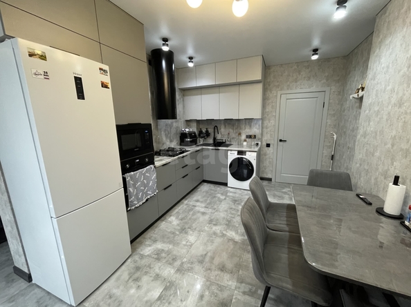 
  Продается 2-комн. квартира 65 м². Фото 2.