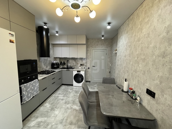 
  Продается 2-комн. квартира 65 м². Фото 6.