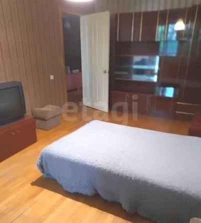 
  Сдается 1-комн. квартира 50 м². Фото 1.