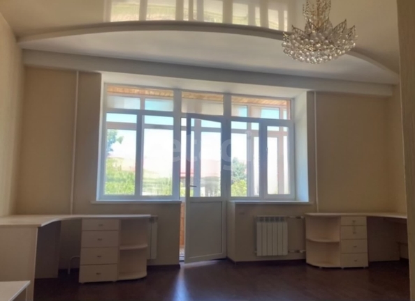 
  Продается 3-комн. квартира 123 м². Фото 1.