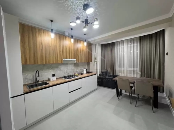 
  Продается 2-комн. квартира 65 м². Фото 1.