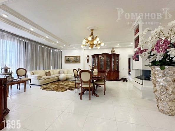 
  Продается 3-комн. квартира 132 м². Фото 1.