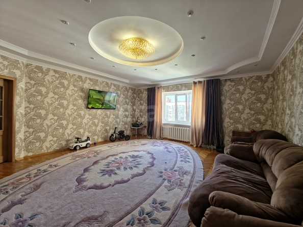 
  Продается 4-комн. квартира 181.9 м². Фото 7.