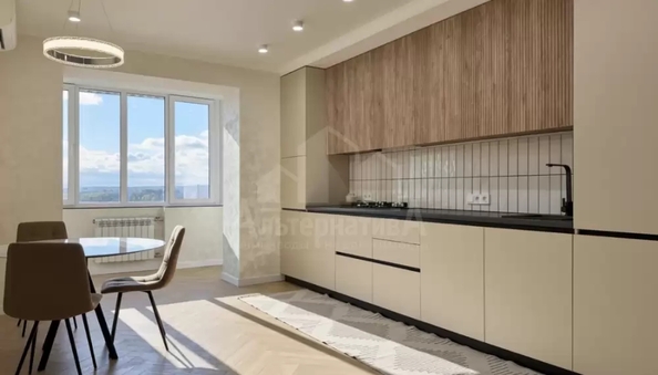 
  Продается 2-комн. квартира 77 м². Фото 1.