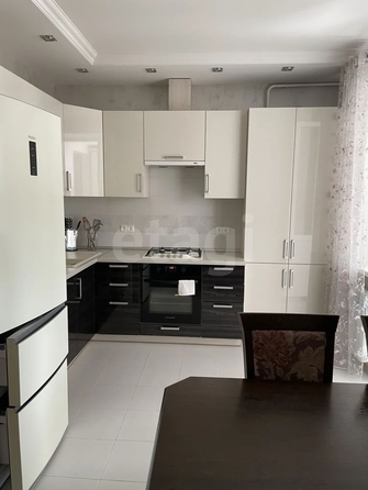 
  Сдается 1-комн. квартира 50 м². Фото 1.