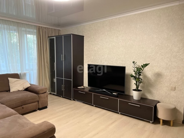 
   Продам 2-комнатную, 60 м², Пирогова ул, 62/5

. Фото 2.