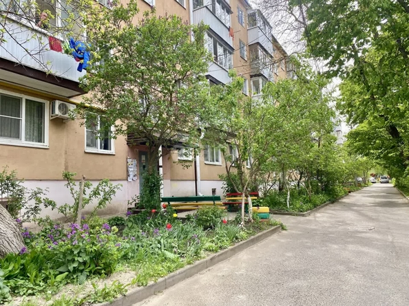 
   Продам 1-комнатную, 35 м², Дзержинского ул, 228

. Фото 4.