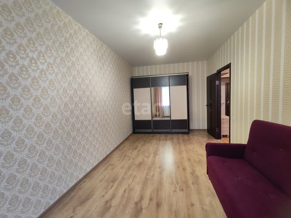 
   Продам 1-комнатную, 34.8 м², Ленина ул, 206/4

. Фото 1.