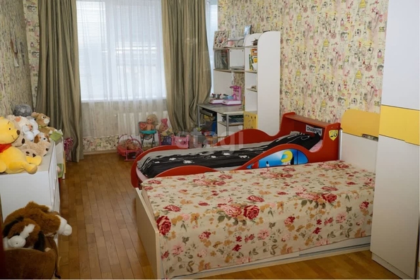 
   Продам 4-комнатную, 140 м², Мира ул, 460/3

. Фото 13.