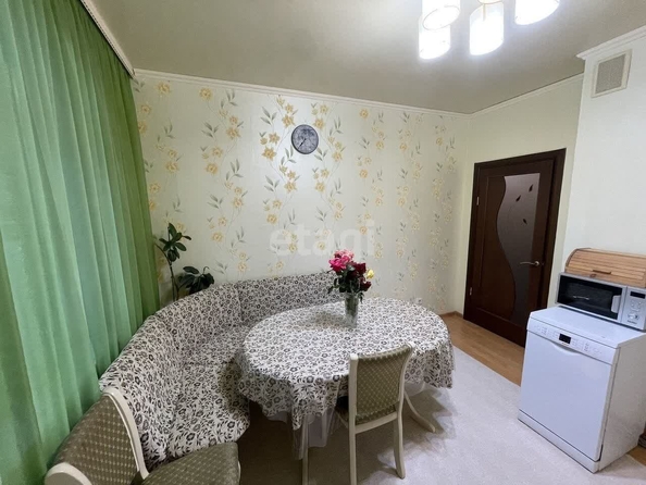 
   Продам 2-комнатную, 70.1 м², Пирогова ул, 78

. Фото 16.