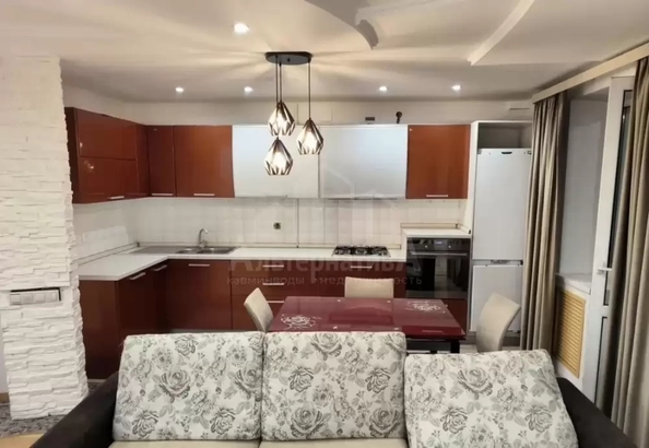 
  Продается 2-комн. квартира 70 м². Фото 2.